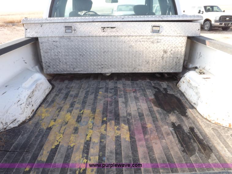 image for item K3091 2005 Ford F250 Super Duty XLT pickup truck