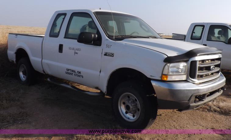 image for item K3092 2004 Ford F250 Super Duty XLT SuperCab pickup truck