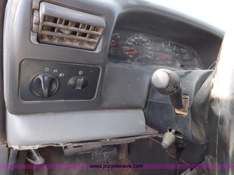 image for item K3092 2004 Ford F250 Super Duty XLT SuperCab pickup truck