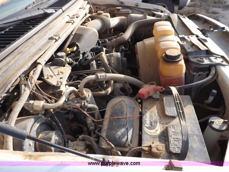 image for item K3092 2004 Ford F250 Super Duty XLT SuperCab pickup truck