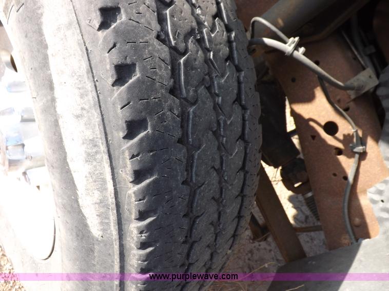 image for item K3092 2004 Ford F250 Super Duty XLT SuperCab pickup truck