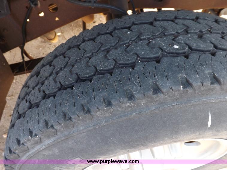 image for item K3092 2004 Ford F250 Super Duty XLT SuperCab pickup truck