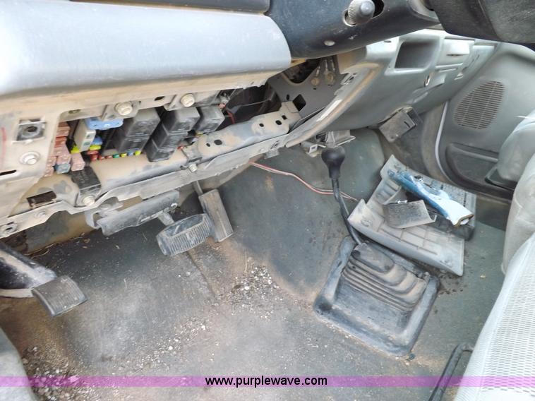 image for item K3092 2004 Ford F250 Super Duty XLT SuperCab pickup truck