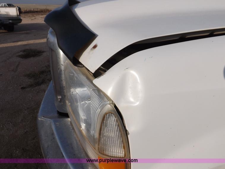 image for item K3092 2004 Ford F250 Super Duty XLT SuperCab pickup truck