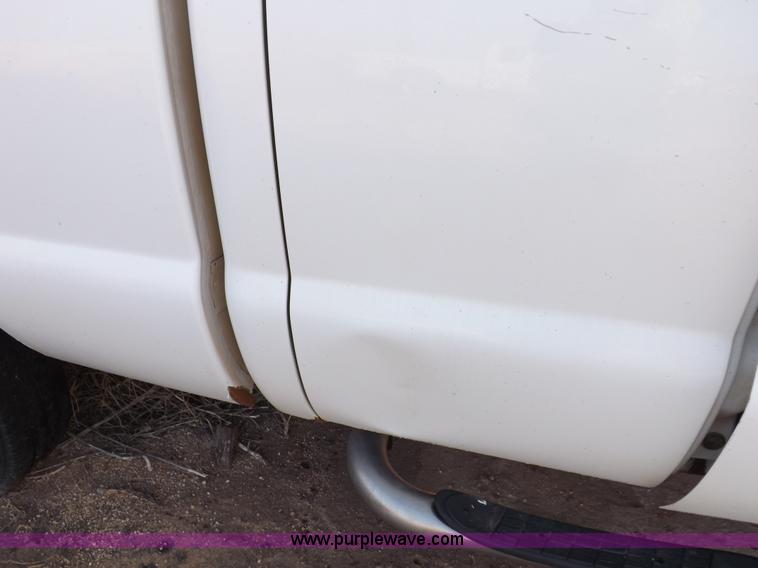 image for item K3092 2004 Ford F250 Super Duty XLT SuperCab pickup truck