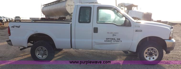 image for item K3093 2004 Ford F250 Super Duty XLT pickup truck
