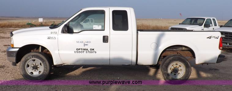 image for item K3093 2004 Ford F250 Super Duty XLT pickup truck