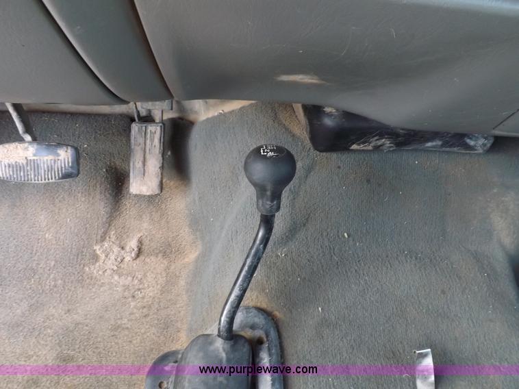 image for item K3093 2004 Ford F250 Super Duty XLT pickup truck