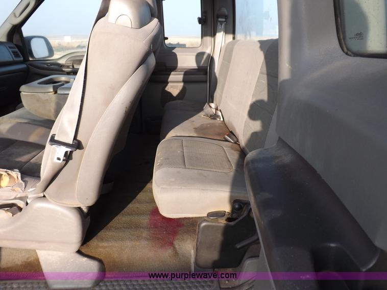 image for item K3093 2004 Ford F250 Super Duty XLT pickup truck