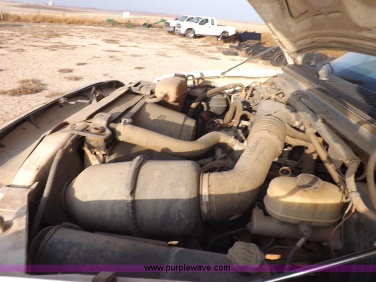 image for item K3093 2004 Ford F250 Super Duty XLT pickup truck