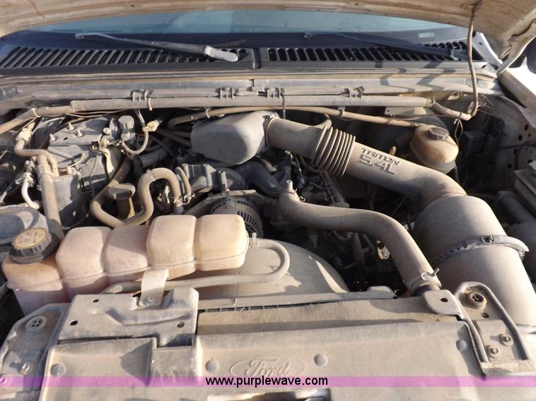 image for item K3093 2004 Ford F250 Super Duty XLT pickup truck