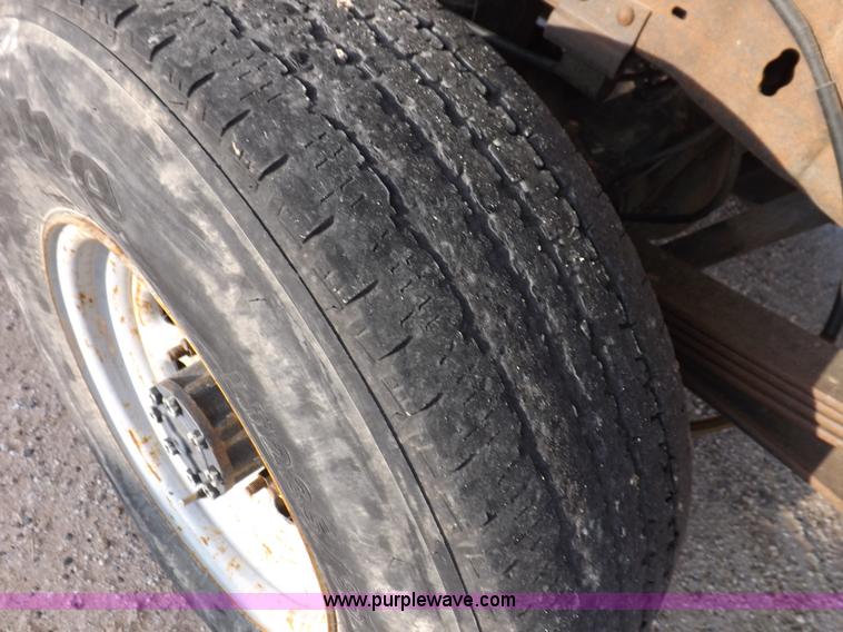 image for item K3093 2004 Ford F250 Super Duty XLT pickup truck