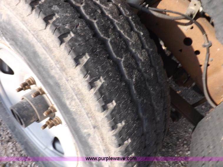 image for item K3093 2004 Ford F250 Super Duty XLT pickup truck