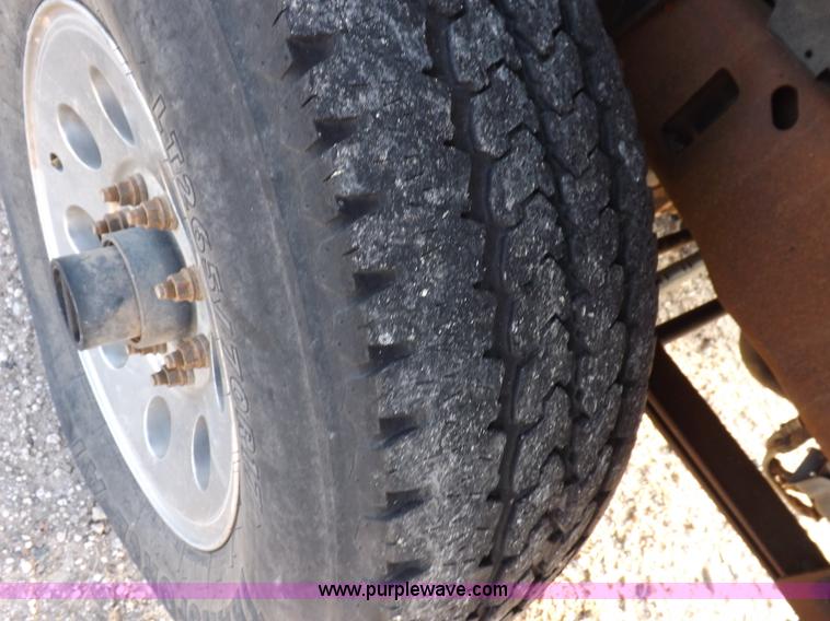 image for item K3093 2004 Ford F250 Super Duty XLT pickup truck