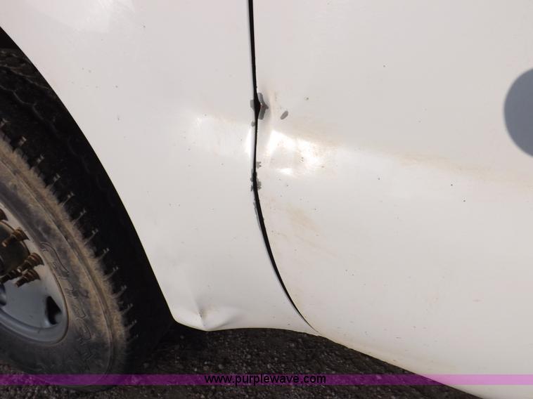 image for item K3093 2004 Ford F250 Super Duty XLT pickup truck