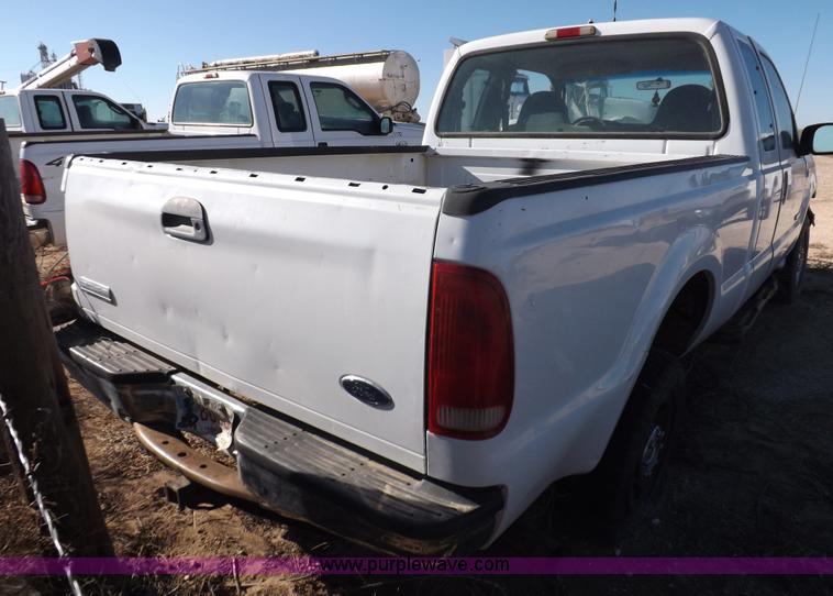 image for item K3094 2006 Ford F250 Super Duty XL SuperCab pickup truck