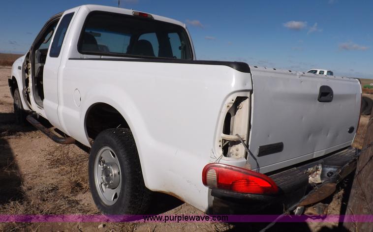 image for item K3094 2006 Ford F250 Super Duty XL SuperCab pickup truck