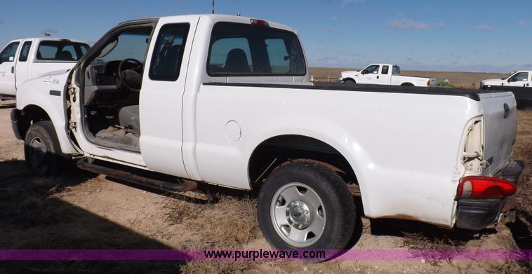 image for item K3094 2006 Ford F250 Super Duty XL SuperCab pickup truck