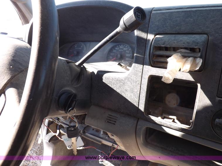 image for item K3094 2006 Ford F250 Super Duty XL SuperCab pickup truck