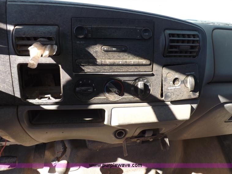 image for item K3094 2006 Ford F250 Super Duty XL SuperCab pickup truck