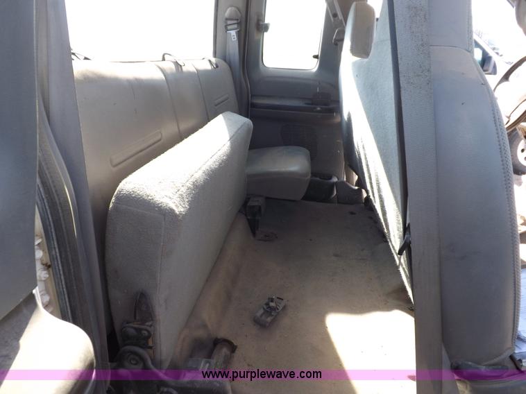 image for item K3094 2006 Ford F250 Super Duty XL SuperCab pickup truck