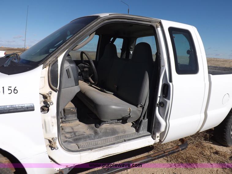 image for item K3094 2006 Ford F250 Super Duty XL SuperCab pickup truck