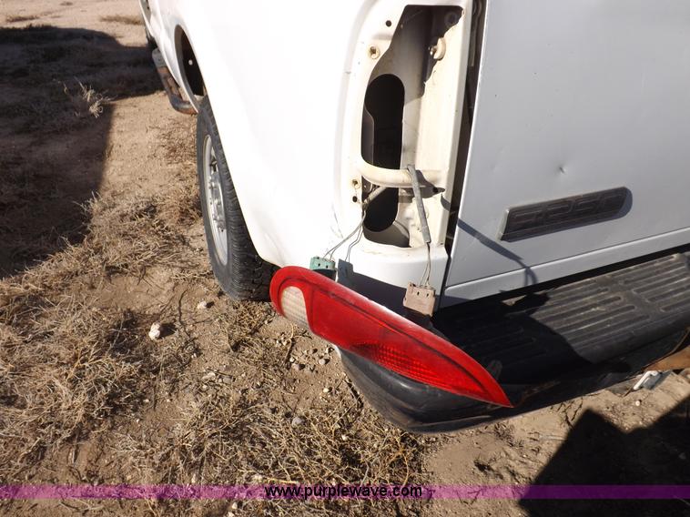 image for item K3094 2006 Ford F250 Super Duty XL SuperCab pickup truck