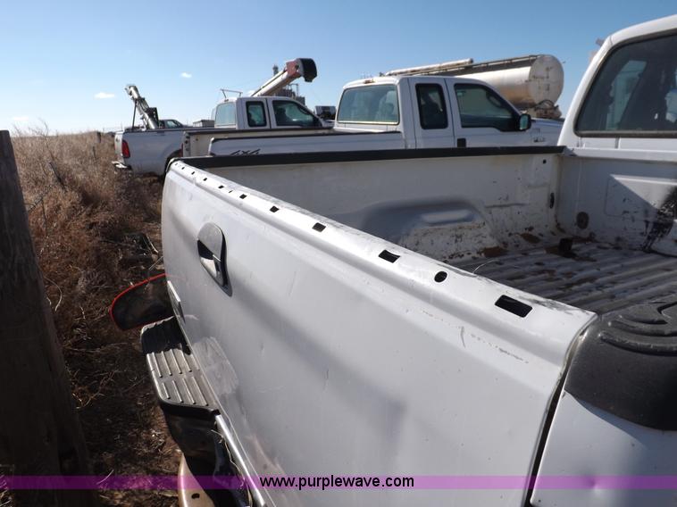 image for item K3094 2006 Ford F250 Super Duty XL SuperCab pickup truck