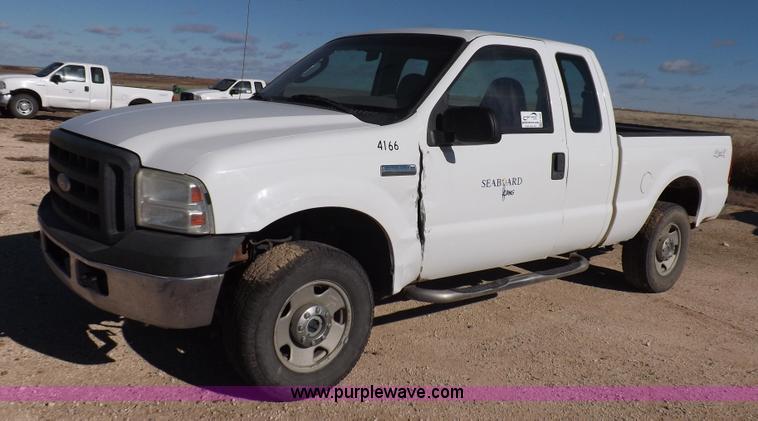 image for item K3095 2006 Ford F250 Super Duty XL SuperCab pickup truck