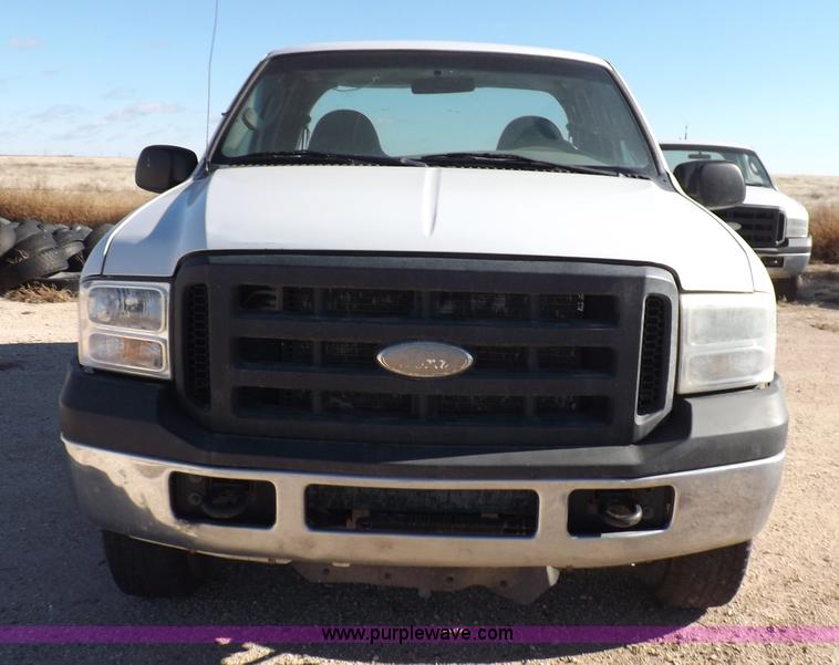 image for item K3095 2006 Ford F250 Super Duty XL SuperCab pickup truck