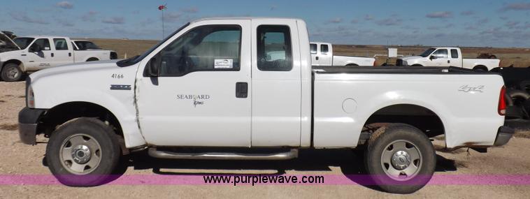 image for item K3095 2006 Ford F250 Super Duty XL SuperCab pickup truck