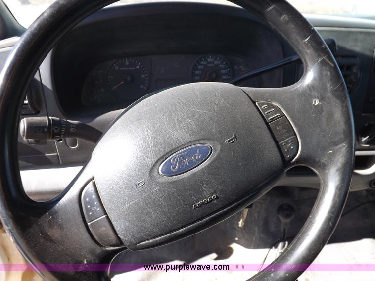 image for item K3095 2006 Ford F250 Super Duty XL SuperCab pickup truck