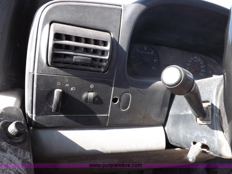 image for item K3095 2006 Ford F250 Super Duty XL SuperCab pickup truck