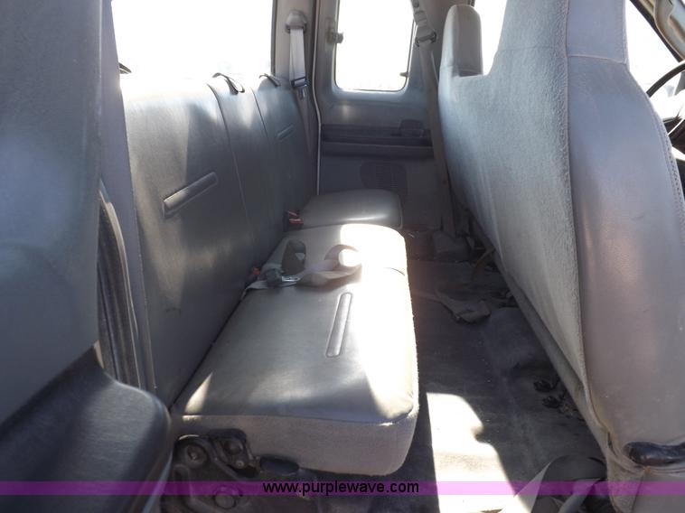 image for item K3095 2006 Ford F250 Super Duty XL SuperCab pickup truck