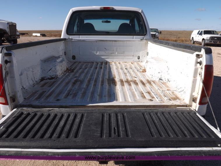 image for item K3095 2006 Ford F250 Super Duty XL SuperCab pickup truck