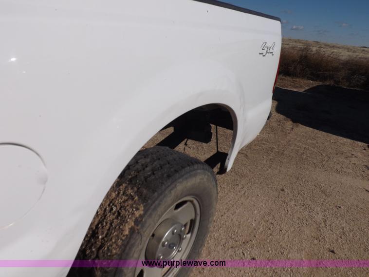 image for item K3095 2006 Ford F250 Super Duty XL SuperCab pickup truck