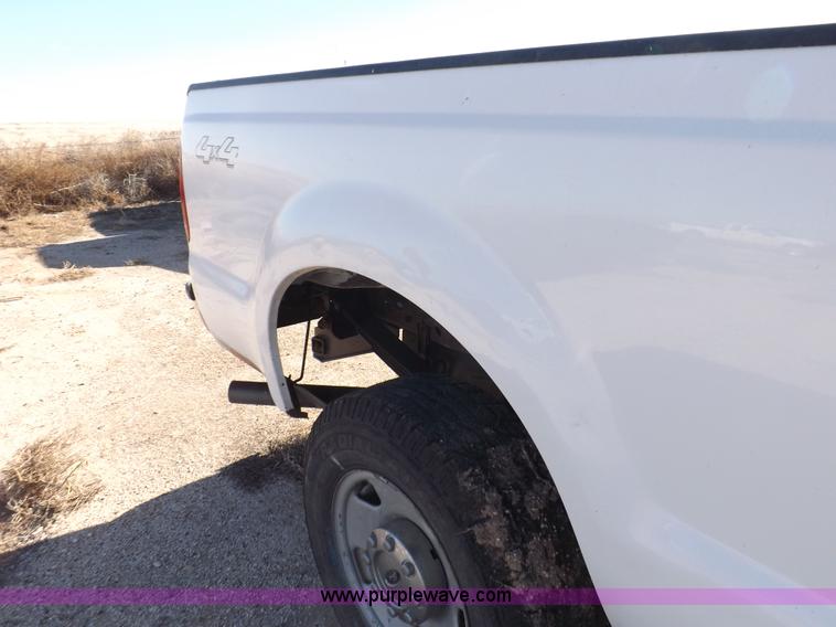 image for item K3095 2006 Ford F250 Super Duty XL SuperCab pickup truck