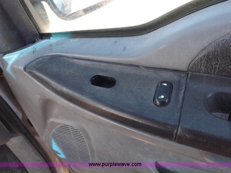 image for item K3095 2006 Ford F250 Super Duty XL SuperCab pickup truck