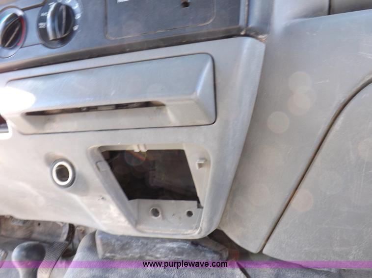 image for item K3095 2006 Ford F250 Super Duty XL SuperCab pickup truck