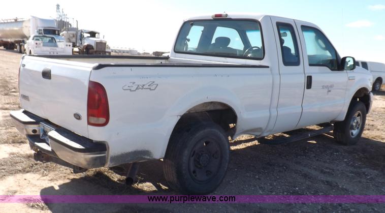 image for item K3096 2005 Ford F250 Super Duty XL pickup truck