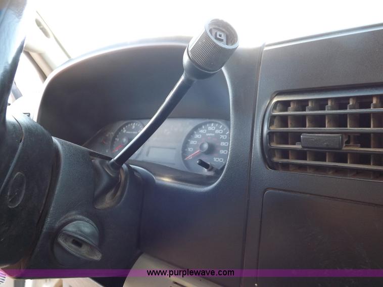 image for item K3096 2005 Ford F250 Super Duty XL pickup truck