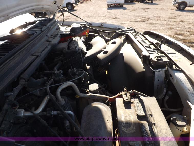 image for item K3096 2005 Ford F250 Super Duty XL pickup truck