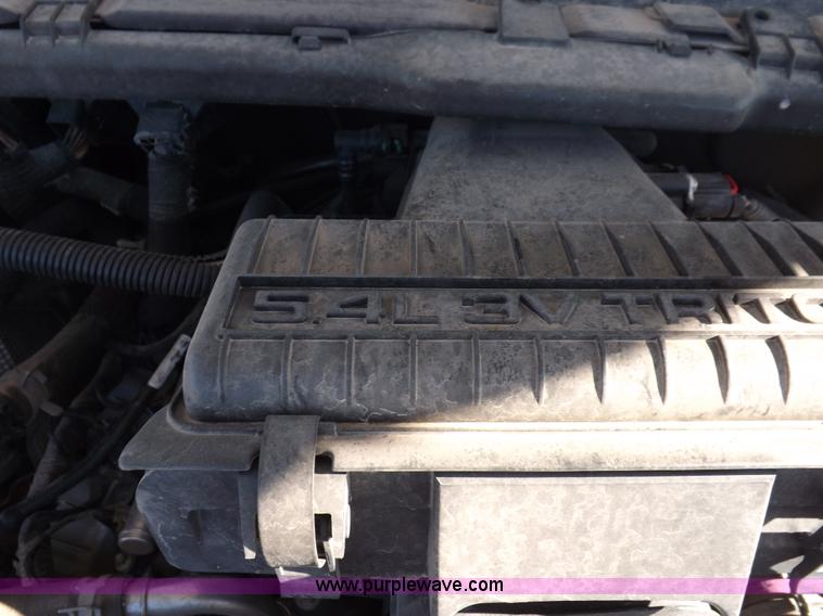 image for item K3096 2005 Ford F250 Super Duty XL pickup truck