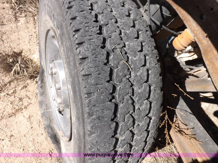 image for item K3096 2005 Ford F250 Super Duty XL pickup truck