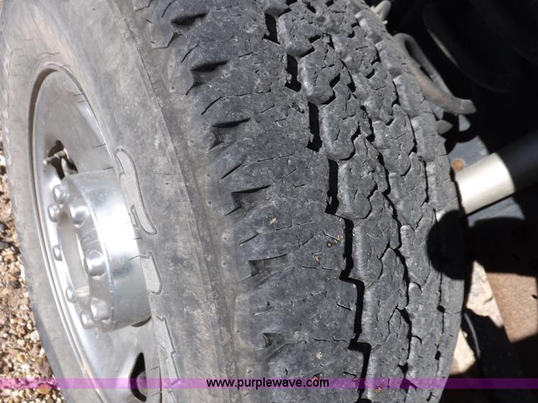 image for item K3096 2005 Ford F250 Super Duty XL pickup truck