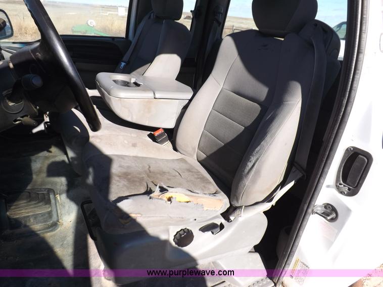 image for item K3096 2005 Ford F250 Super Duty XL pickup truck