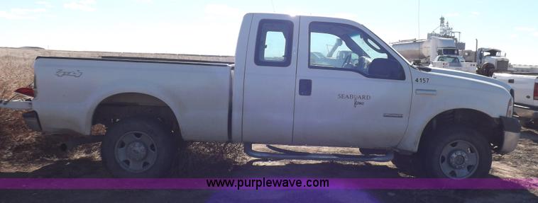image for item K3097 2006 Ford F250 Super Duty XL SuperCab pickup truck