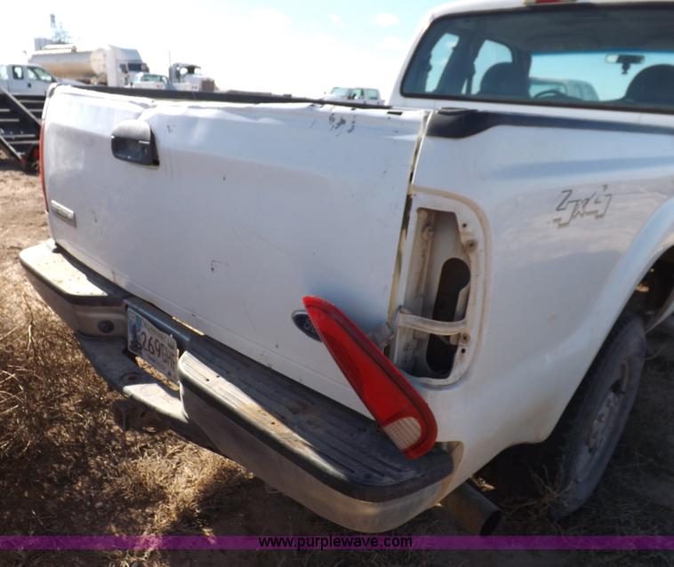 image for item K3097 2006 Ford F250 Super Duty XL SuperCab pickup truck