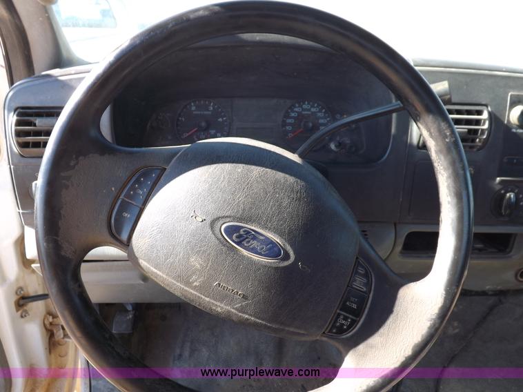 image for item K3097 2006 Ford F250 Super Duty XL SuperCab pickup truck