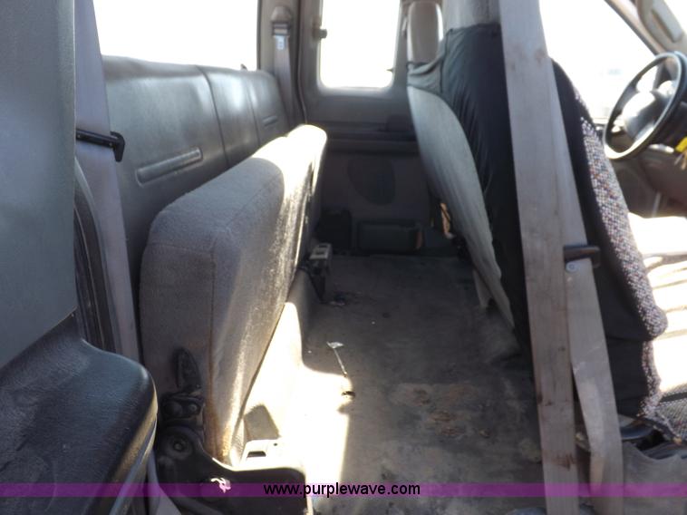 image for item K3097 2006 Ford F250 Super Duty XL SuperCab pickup truck